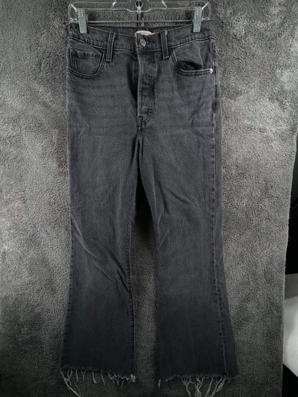 Levi’s PREMIUM RIBCAGE FLARE Button Fly BIG E Frayed Hem Jeans Size 28 Charcoal